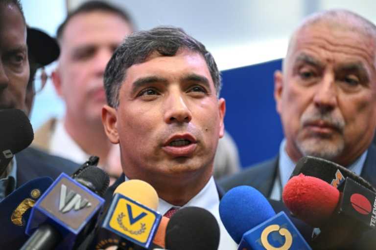 Venezuela: nouveau séisme dans le secteur pétrolier avec l'arrestation de l'ex-ministre du pétrole